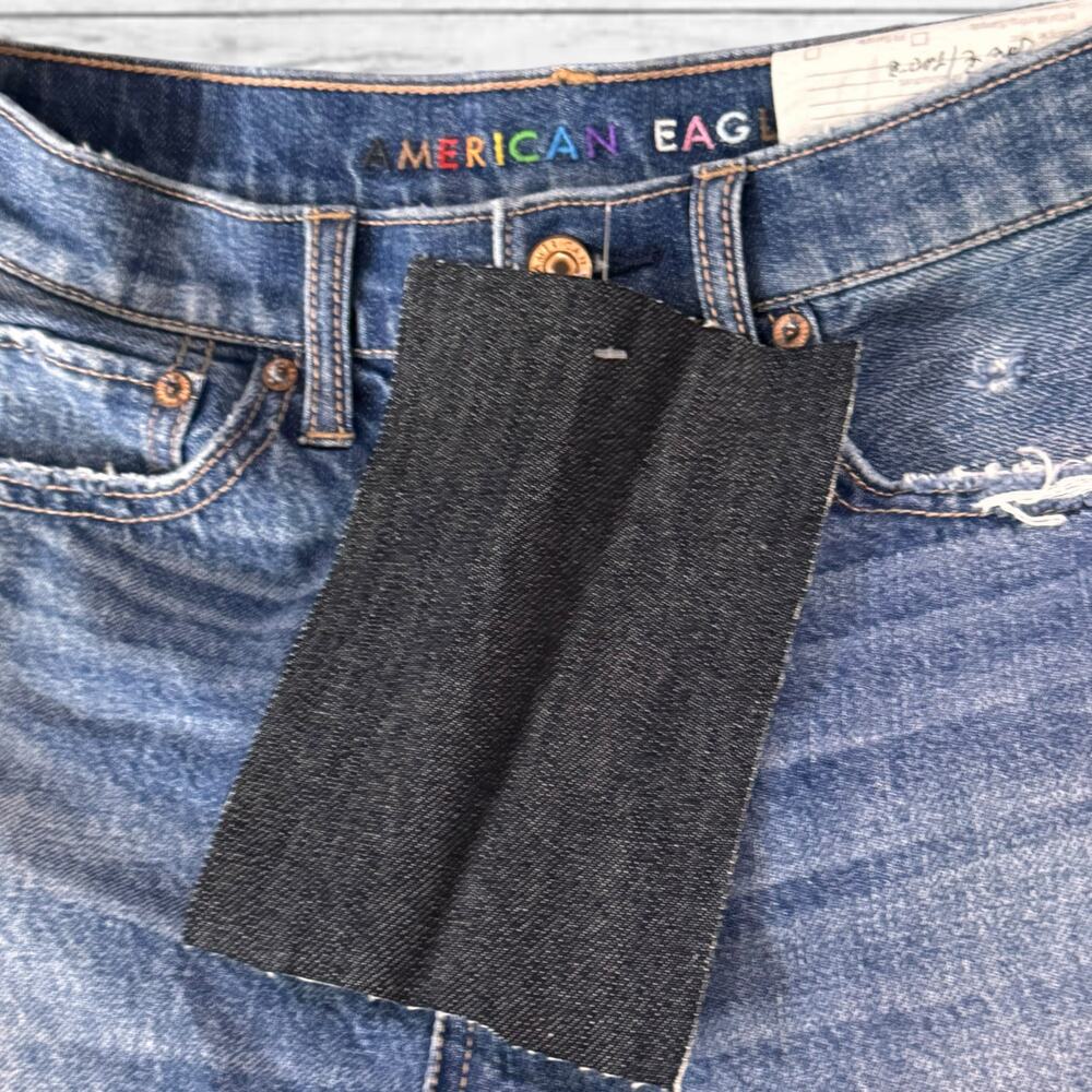 84. NEW American Eagle Limited Edition Pride Rainbow Denim Shorts SZ:4 - Picture 4 of 8